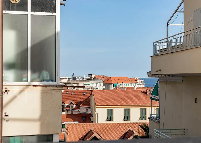 H11 Lux Ariston - Centro *